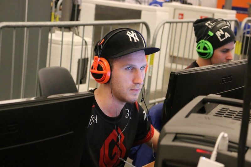 Olof at Copenhagen Games 2014 with LGB Esports