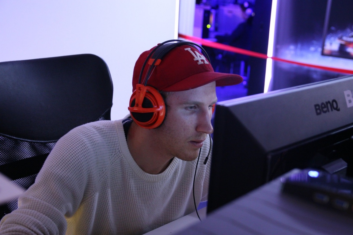 Olof at the DreamHack Summer 2013 Swedish Qualifier 