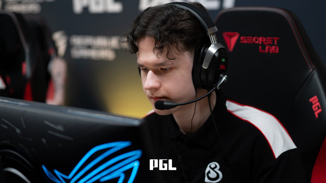 A photo of a B8 player