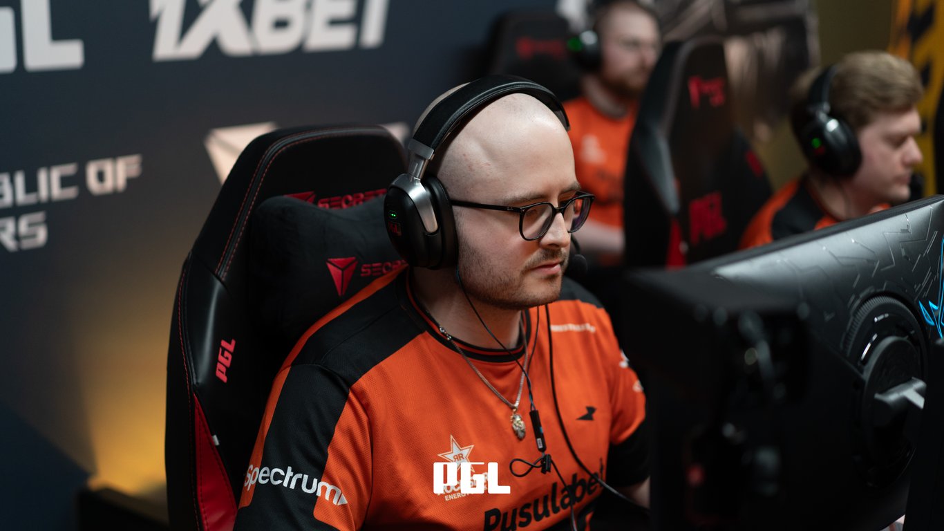 A photo of Grim playing for NRG